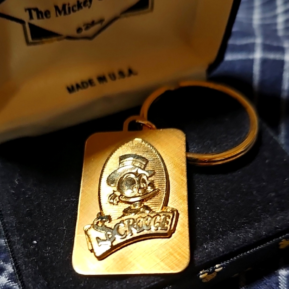 Disney Gold Keychain Scrooge